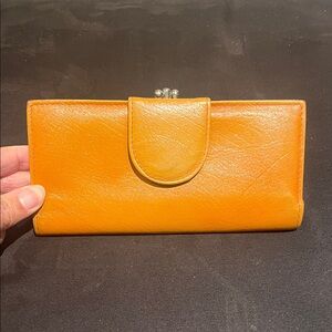 Button Leather Clasp Wallet